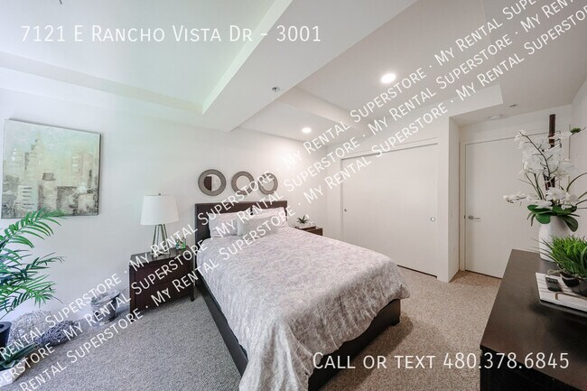 Building Photo - 7121 E Rancho Vista Dr
