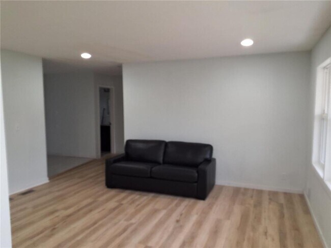 Building Photo - 7632 Scott Ave N