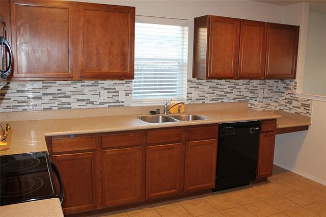 Building Photo - 12732 Northern Pine Dr