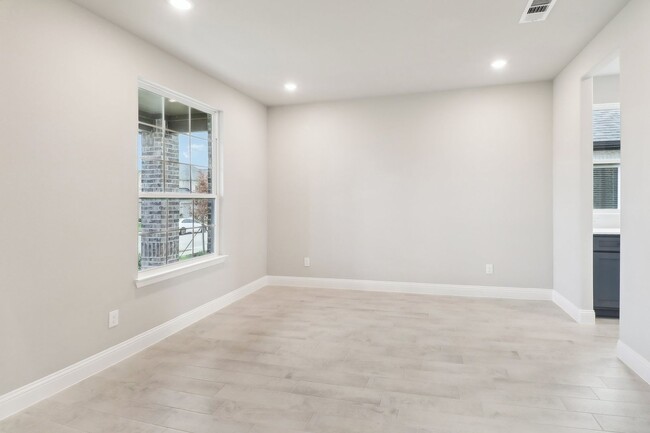 Building Photo - Brand New 4 Bed 2 Bath 2 and Half car gara...