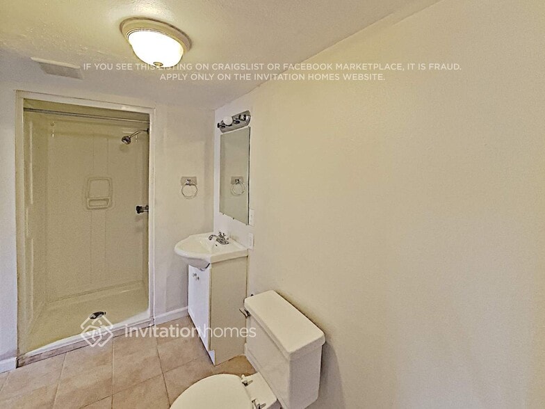 Building Photo - 17600 Ponderosa Ave