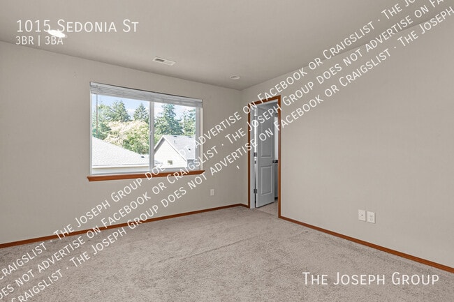 Building Photo - 1015 Sedonia St