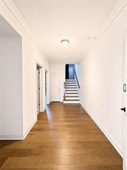 Building Photo - 1915 Skyfall Cir