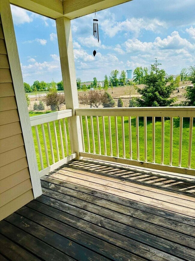 Building Photo - 3225 Rossmore Cir