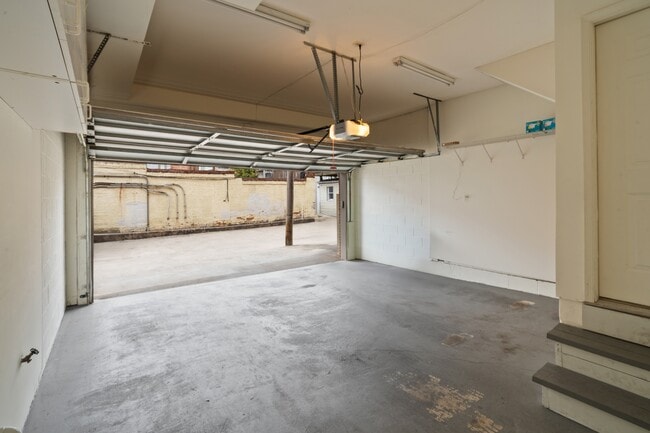 Building Photo - 102 Pilgrim Lndg