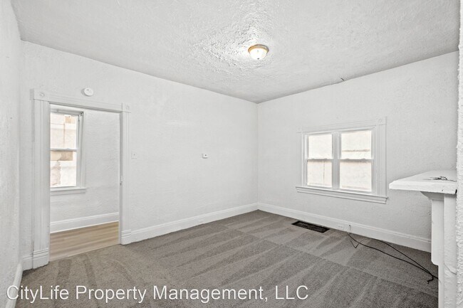 Building Photo - 3 br, 1 bath House - 221 Freeland Street