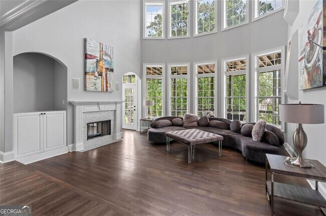 Building Photo - 1599 Gaylor Cir SE