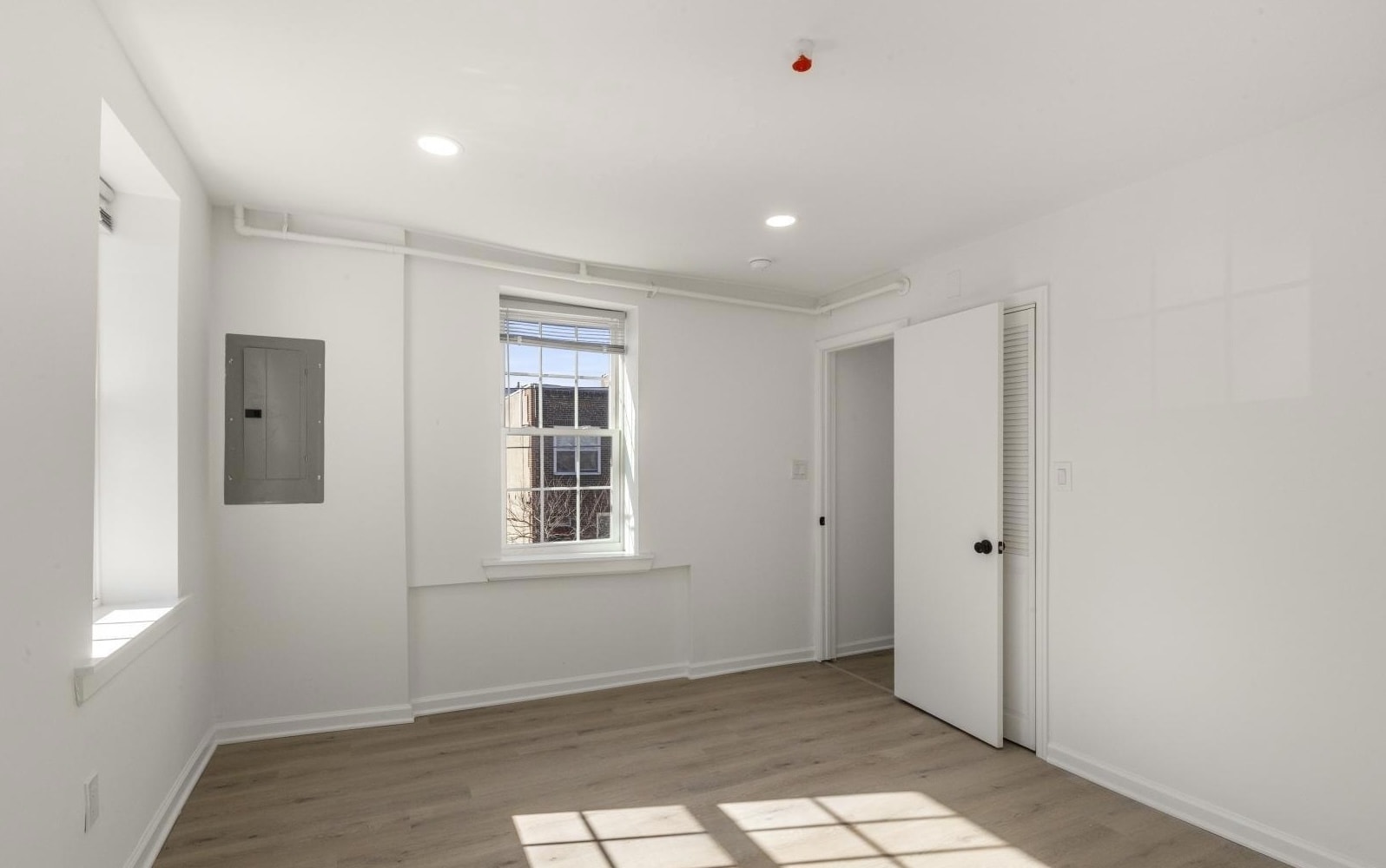 Building Photo - 2723 E Huntingdon St