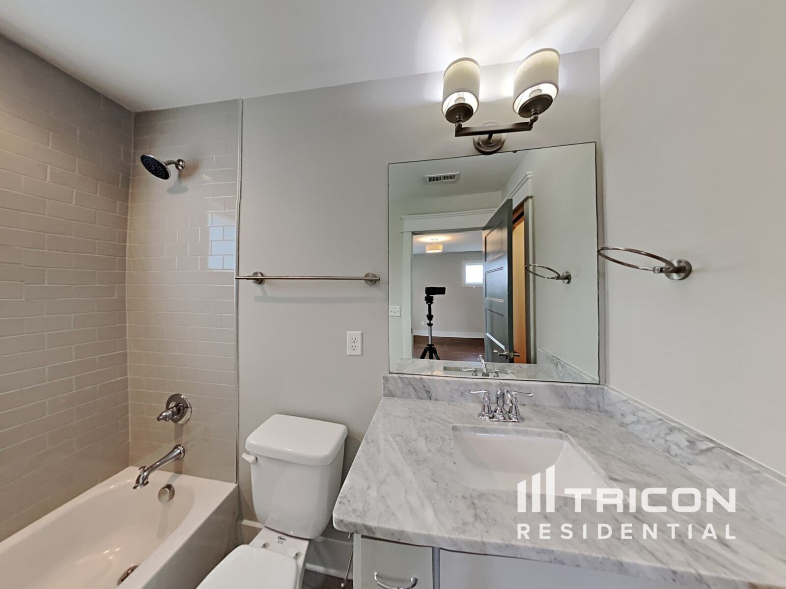 Building Photo - 1220 Hillwood Private Cove