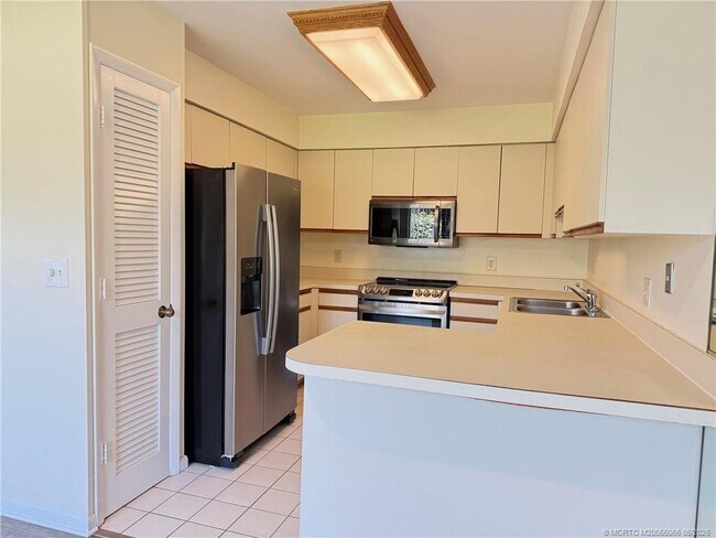 Building Photo - 2621 SW Egret Pond Cir