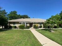 Building Photo - 9 Brookfield Ct