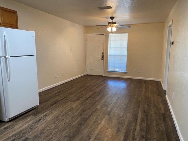 Building Photo - 1719 Short St