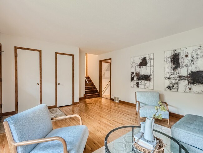 Building Photo - 8840 Morris Rd