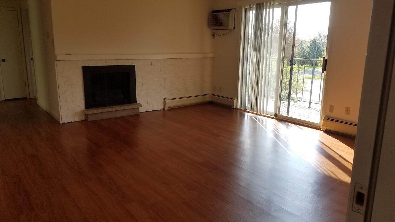 Building Photo - 5586 Guilford Rd