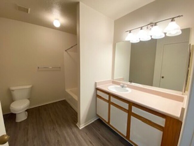 Building Photo - 1 Bed, 1 Bath, downstairs at The Haven