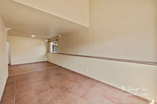 Building Photo - 5232 Solar Ridge Dr