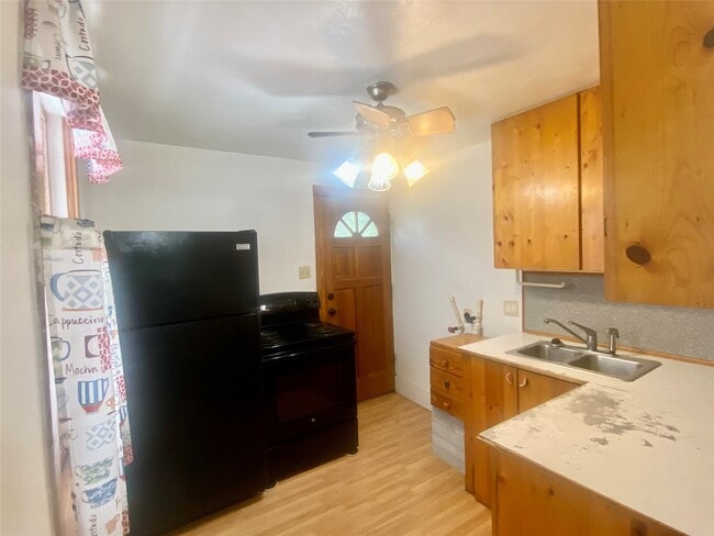 Building Photo - 5618 Avenue L Ave