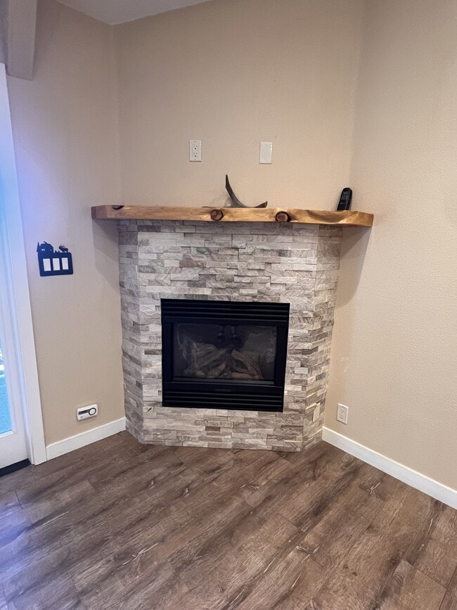 Building Photo - 19818 Scotts Flat Rd