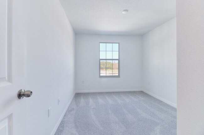 Building Photo - Spacious Two-Story East Tampa Rental Near Parks, Downtown and Major Highways