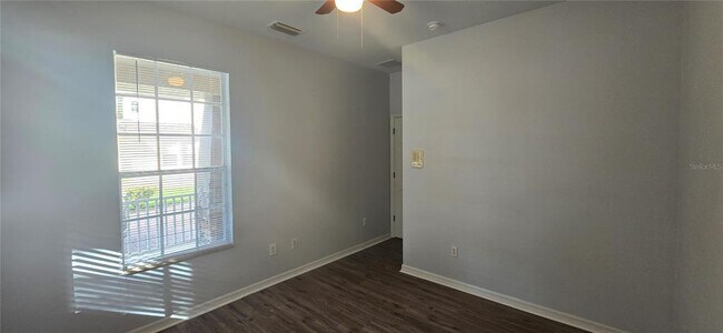 Building Photo - 7214 Beakrush Ln
