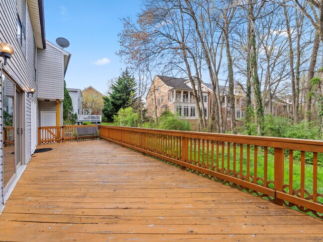Building Photo - "Spacious 5-Bed Haven on Cedarest Rd – Where Comfort Meets Convenience in Fairfax!"