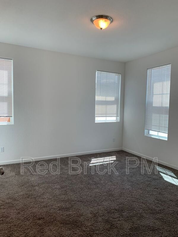 Building Photo - 816 Castellona Dr