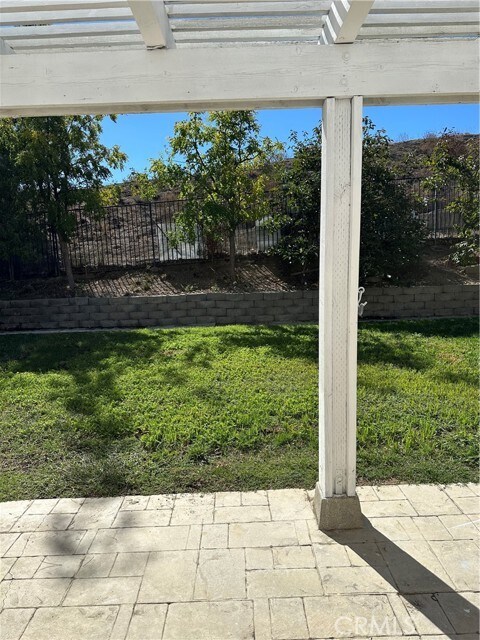 Building Photo - 8941 Carnation Dr
