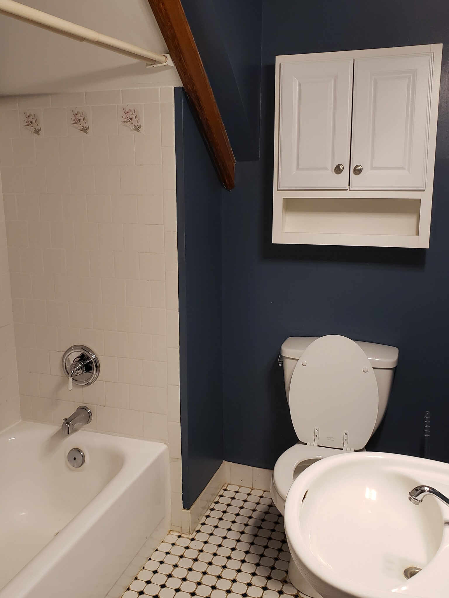 Building Photo - 208 N Penn St