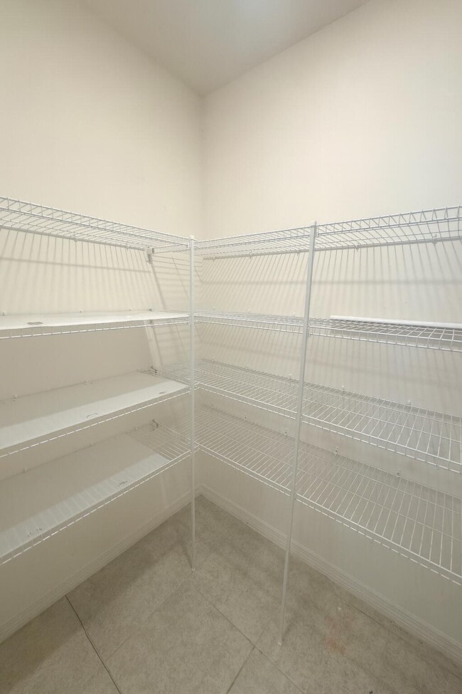 Building Photo - 1963 SW Import Dr