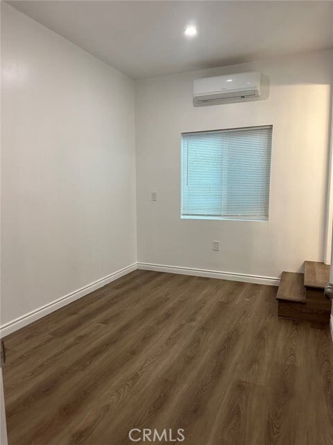 Building Photo - 3044 Hodges Ave