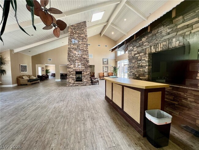 Building Photo - 5295 Indian River Dr