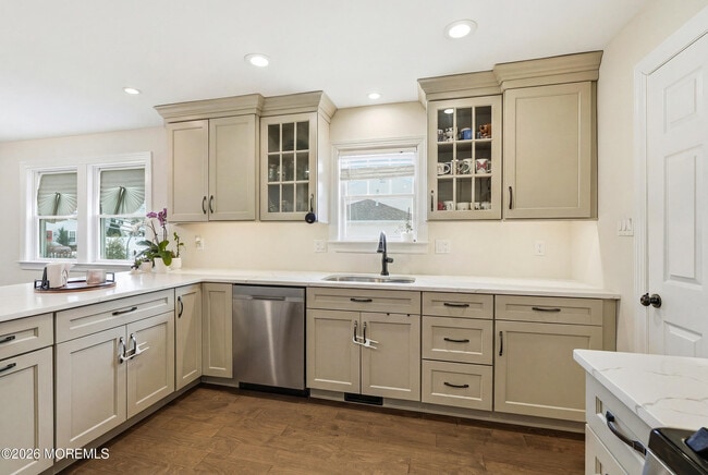 Building Photo - 720 Talmadge Ave