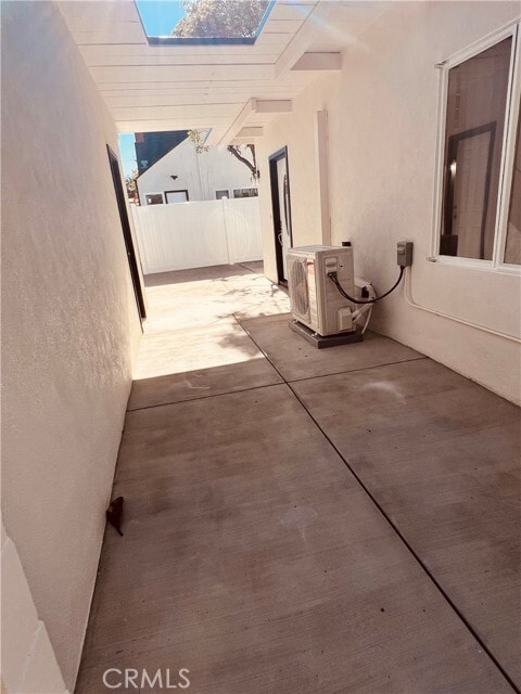 Building Photo - 635 Palm Dr