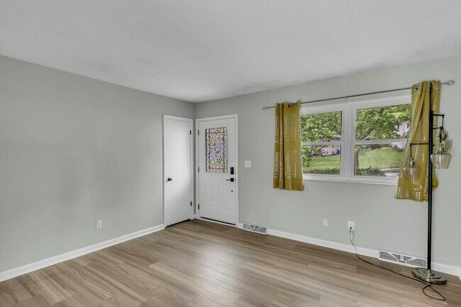 Building Photo - 16322 E 34th St S