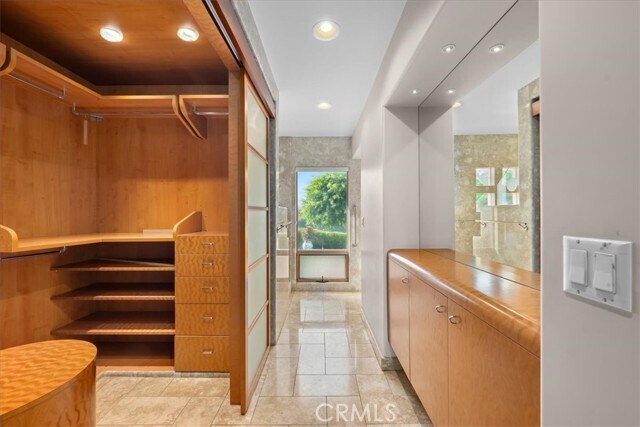 Building Photo - 809 Paseo Del Mar