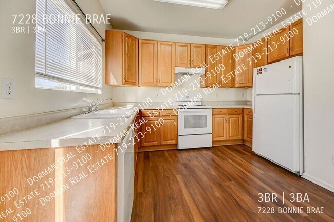 Building Photo - 7228 Bonnie Brae Ln