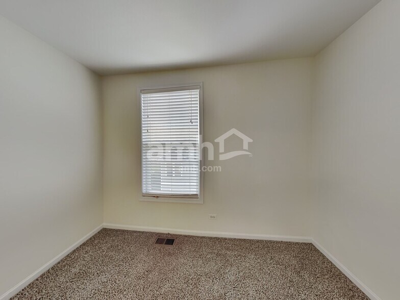 Building Photo - 2449 Emily Ln