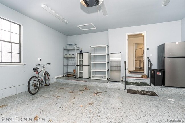 Building Photo - 7086 Danbrooke Ct