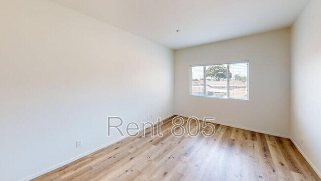 Building Photo - 4830 Terrace Ave