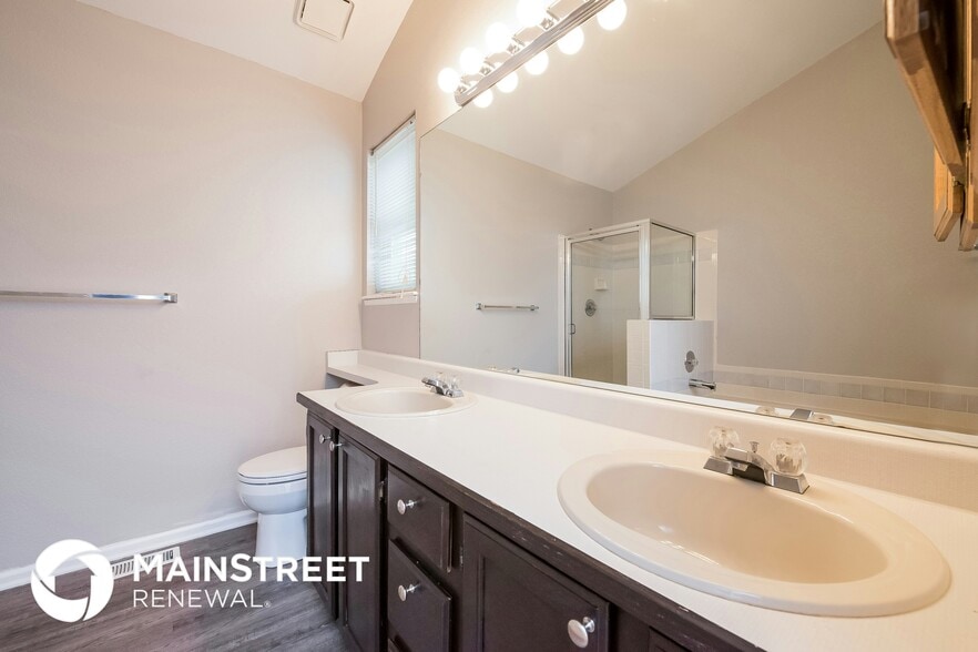 Building Photo - 3237 S Biscay Way