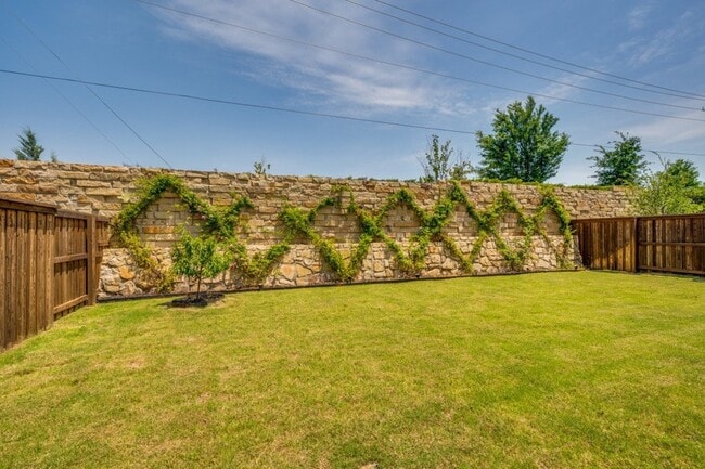 Building Photo - 1000 Adair Rd