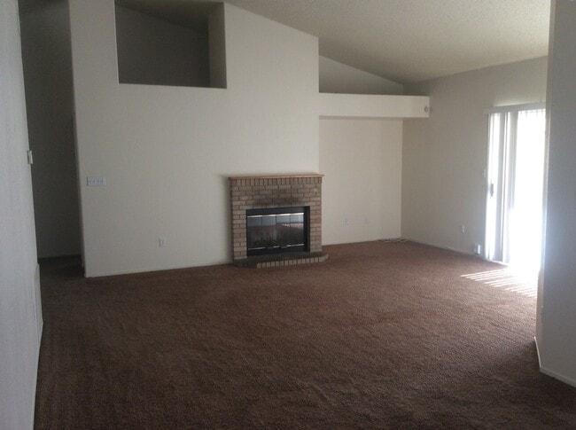 Building Photo - 7314 Sandrinilla St