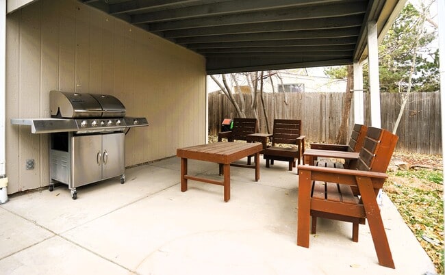 Building Photo - 10529 Pierson Cir