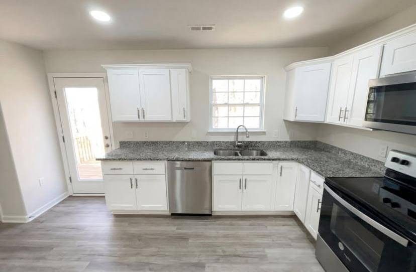 Building Photo - 4654 Coltsfoot Rd