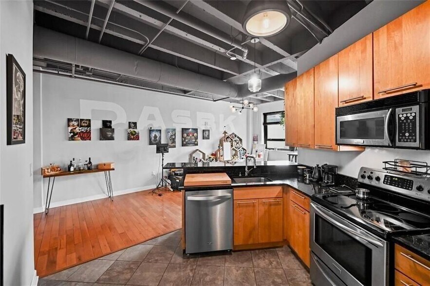 Building Photo - 878 Peachtree St NE