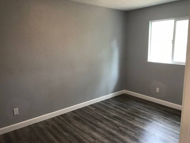 Building Photo - 3938 E Olive Ave