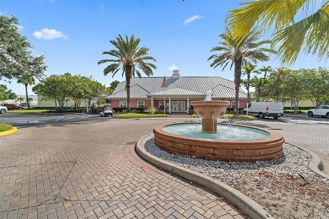 Building Photo - 165 Pompano Dr SE