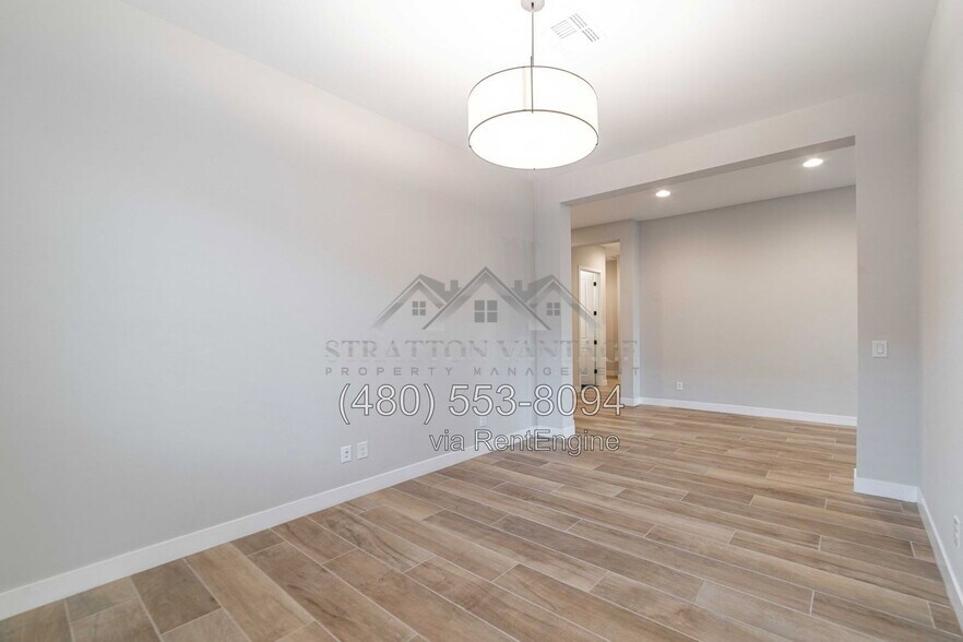 Building Photo - 9607 E Solina Ave