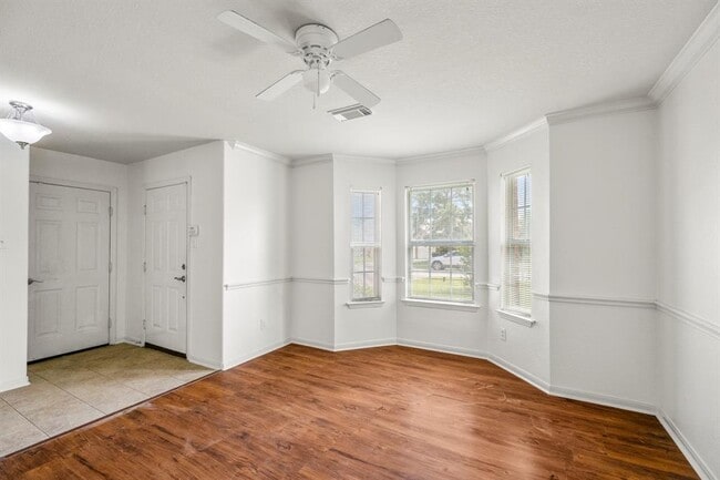 Building Photo - 3211 Falcon Trail Dr