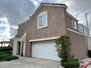 Building Photo - Awesome View 2story 3 bedroom 2 car garage